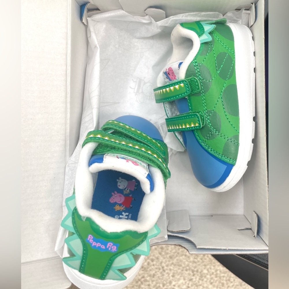 New in box peppa pig Reebok toddler shoes (George dinosaur) unisex